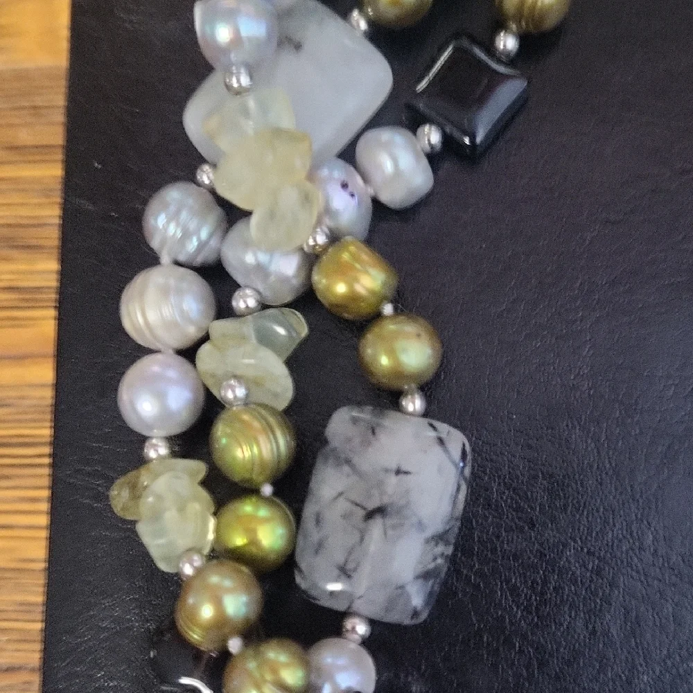 Elegant Multi-Strand Beaded Necklace - Picture 4 of 10